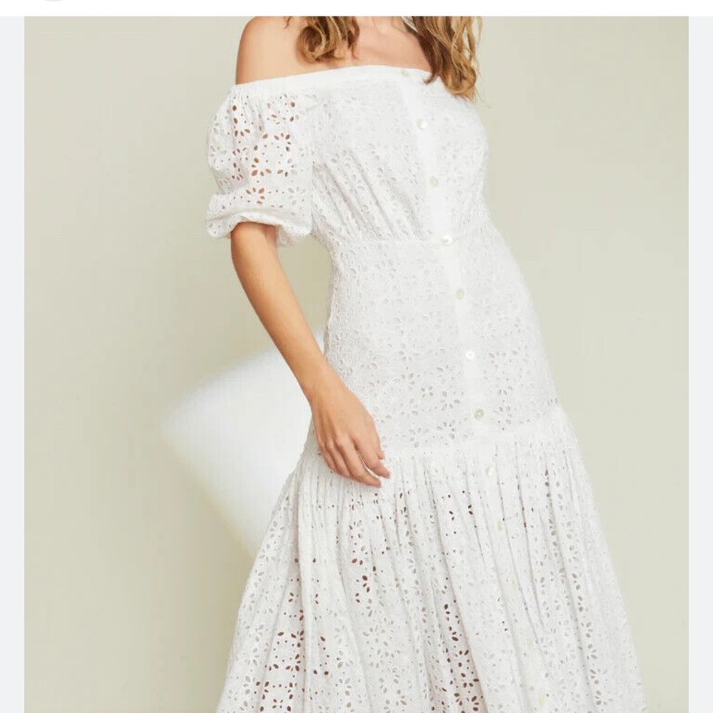 NEW OFF THE SHOULDER VERONICA BEARD DRESS❤️